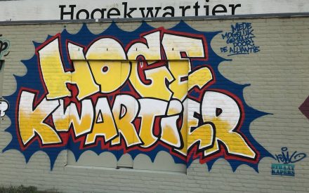 Buurtkinderen en kunstenaars maken graffitikunst in Hogekwartier - Amersfoort Vernieuwt